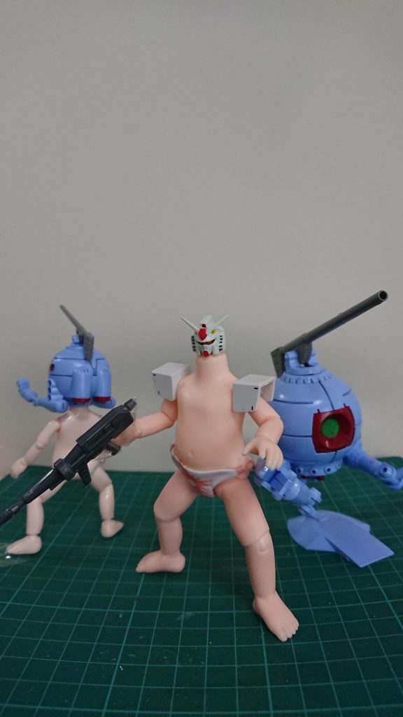 頭をガンダムに～