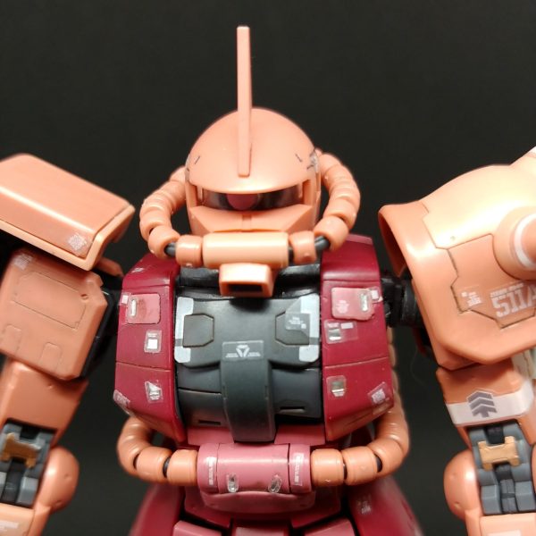 ９　RG　シャア専用ザク