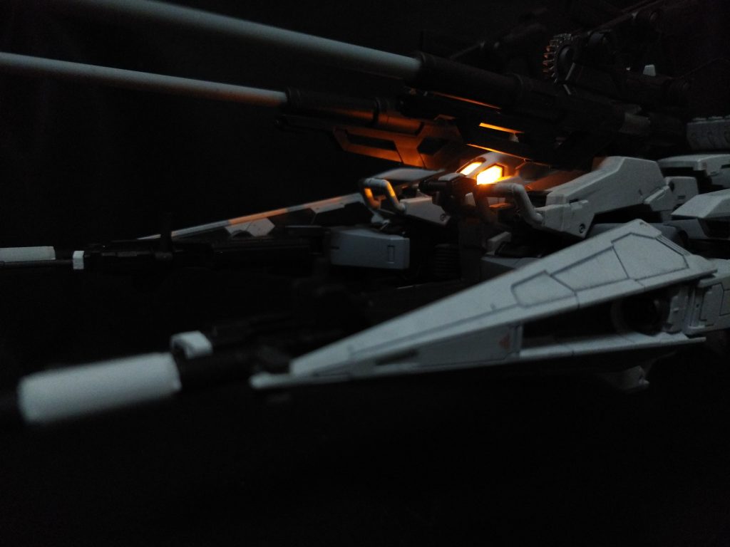 内部を削ってミライト入れてみたり