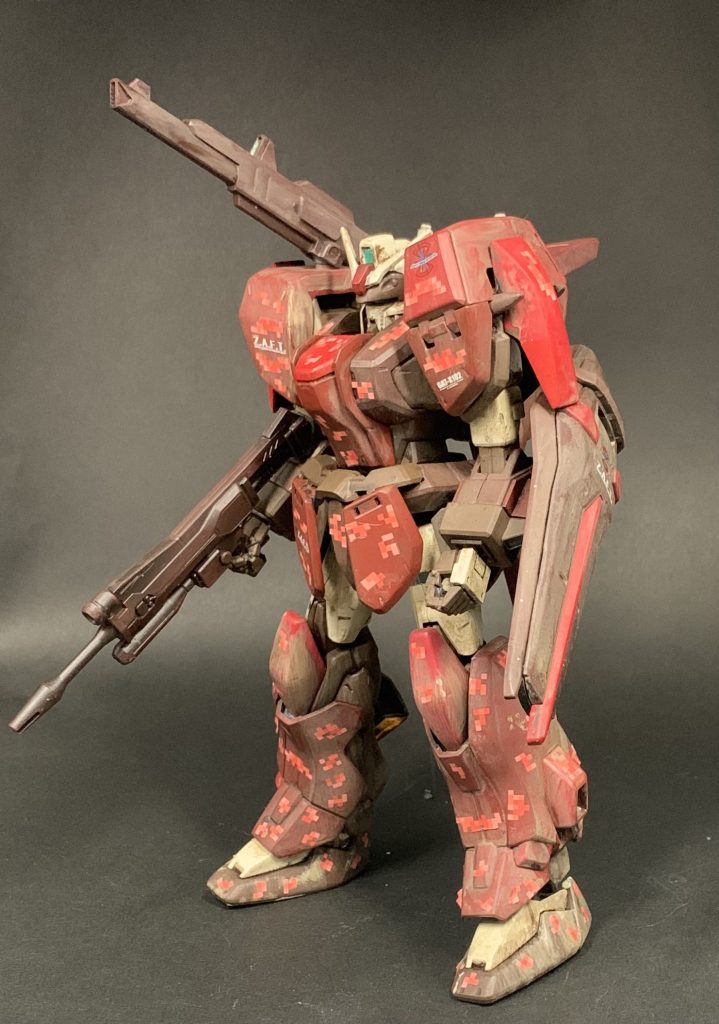 MGではなく旧1/100で、田舎の模型屋さんで発掘したものを作りました、なので所々われたりして大変、SEEDももう20年なのか(困惑