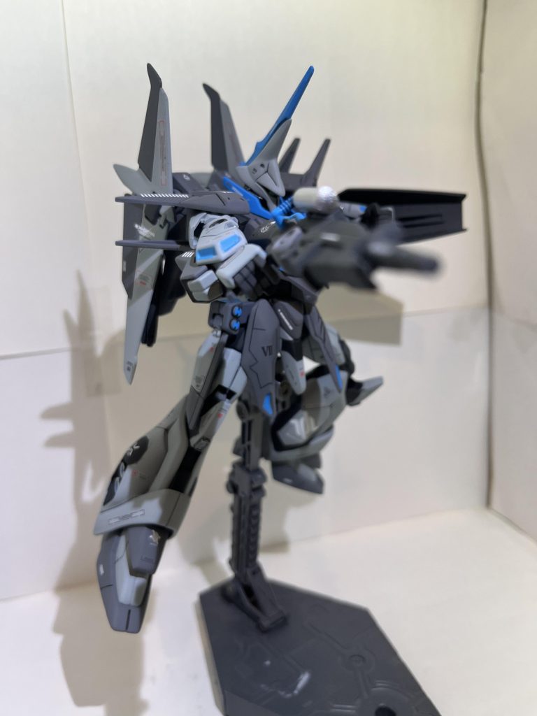 ライフルポーズが気に入りいろんな角度で撮影してみました(≧∀≦)