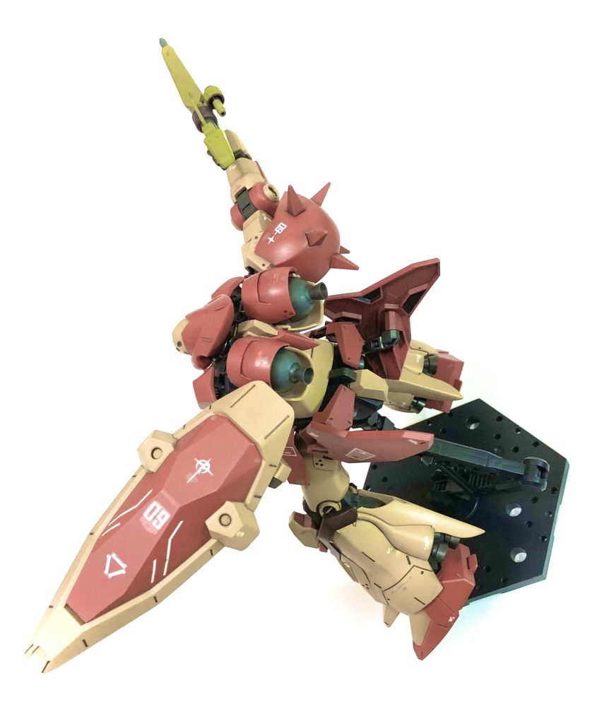 リヤスタビライザーの内側も劇中のように塗り分けました!