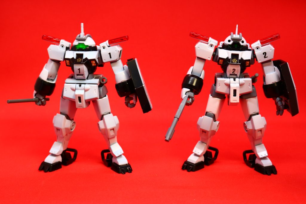 警察用デミシリーズ。デミパトロール、通称デミパト。近接戦闘が得意な1号機。トリガーハッピーな2号機は、頭を壊し過ぎて試作品の頭部パーツを回してもらっている。…という、脳内設定です。