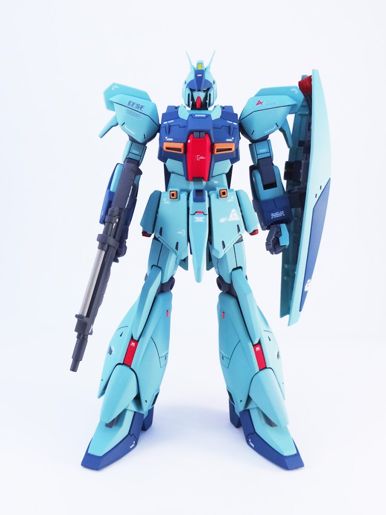 プロポーションの変更やモールドの追加などしています。その他デカールの配置などもがんばりました(*^^*)アストナージさんの部下になったつもりで色々妄想しながらペタペタしました。