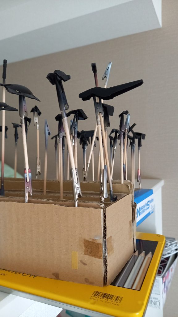 立ち上げ塗装をしている時の工程ですね。