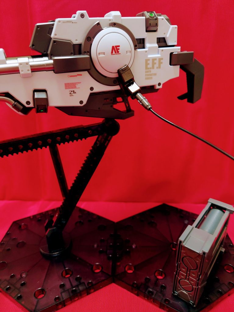 フレームはニュートラルグレーⅣ・スターブライトアイアン・ブレードシルバーを使用