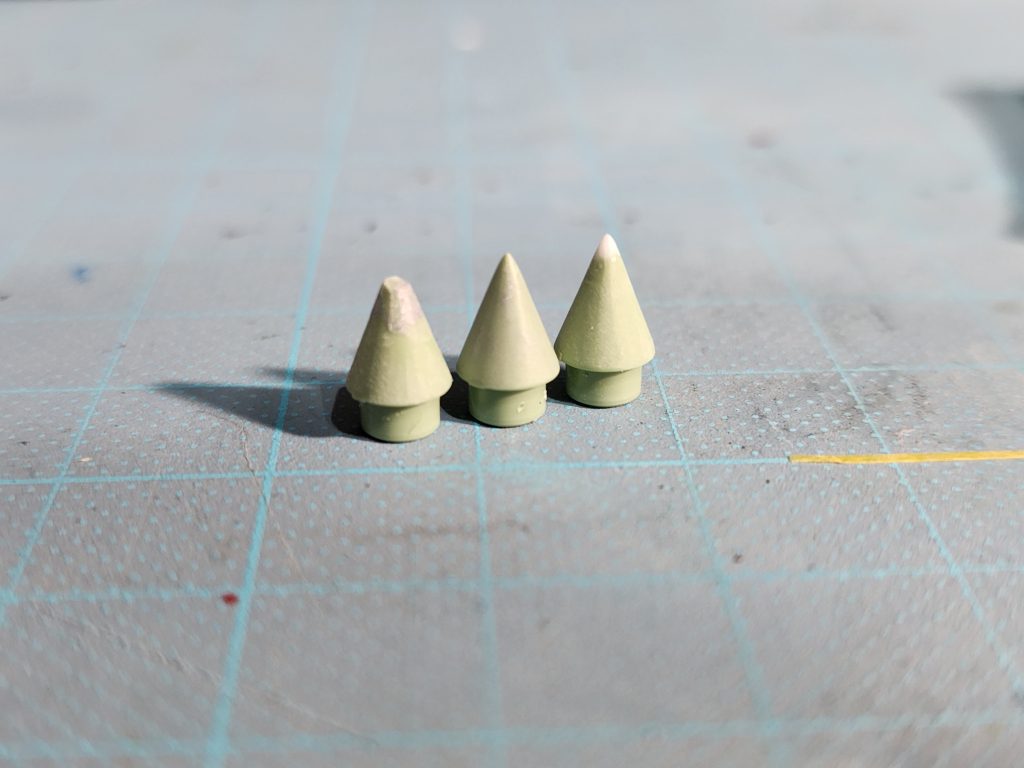 唯一の加工はスパイクを尖らせてみてるだけですね。やったのにそんなにトンガってません(汗