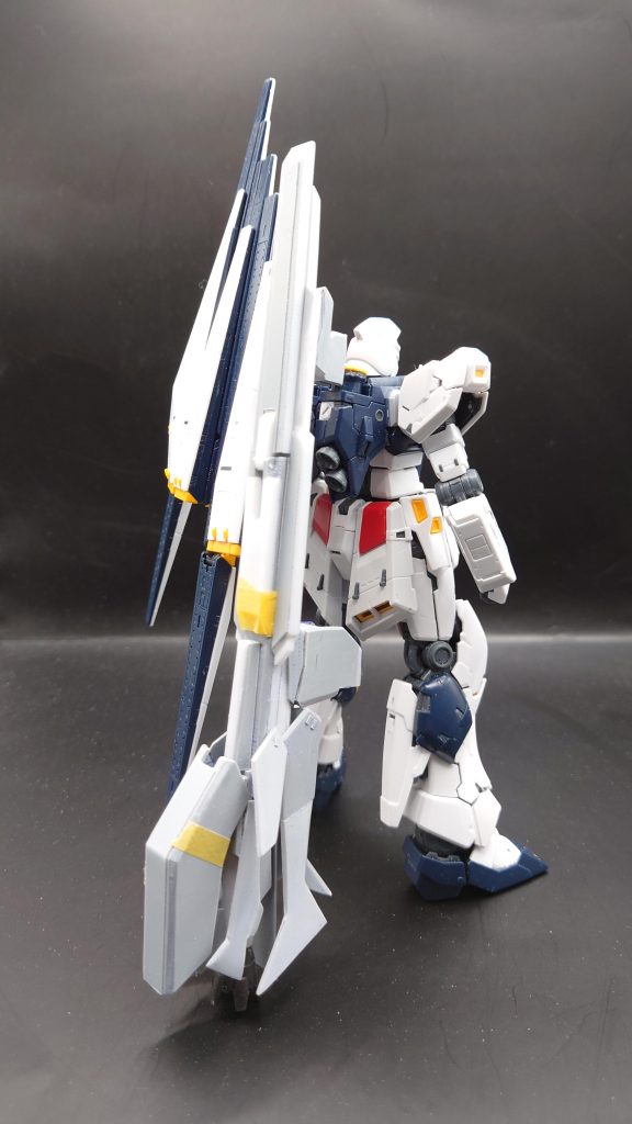 初のRGは最初弄らなくても完成度めちゃたかいな…って思いました。ただ少し手を加えるだけでもっとカッコよくなる素晴らしいキットでした!しかし!細かい所のツメが甘かった…スミ入れの乾燥が甘くて滲んでたり…撮影中にファンネルのデカール1箇所取れてるし…😇またがんばります!💪最後までありがとうございました!