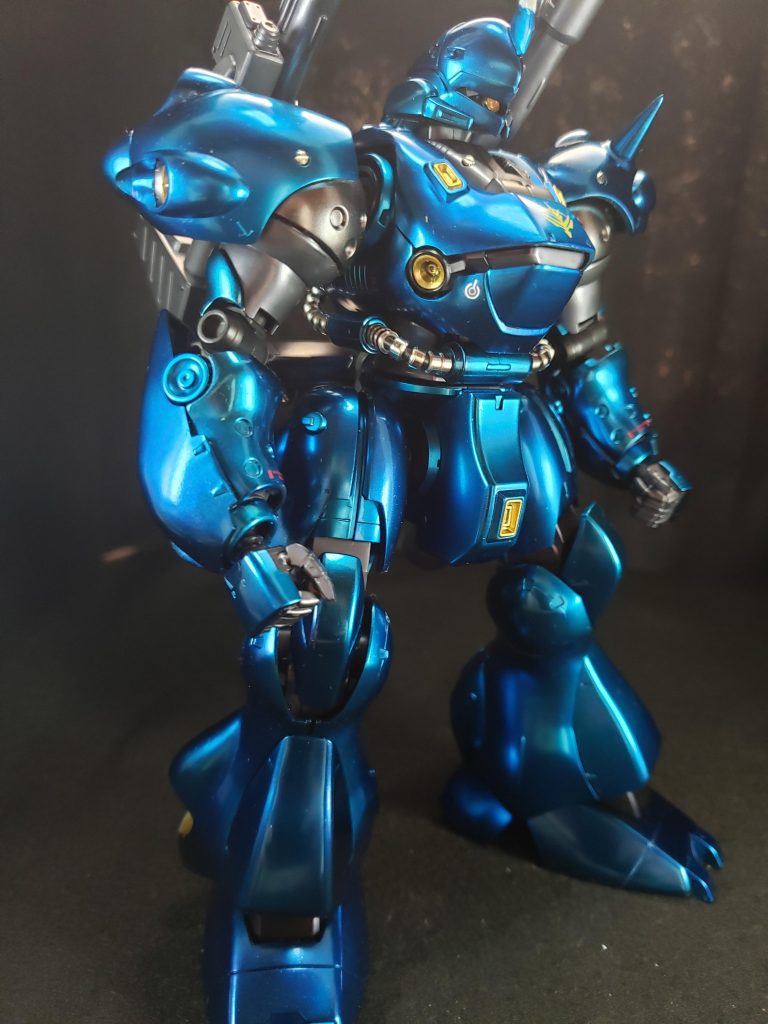 今回初挑戦としてメタルパーツを使ってみようと決めていたので、パイプや所々にモールド追加、モノアイも既存のシールからメタルパーツとHアイズを組み合わせて使ったりしました( ー̀֊ー́)و