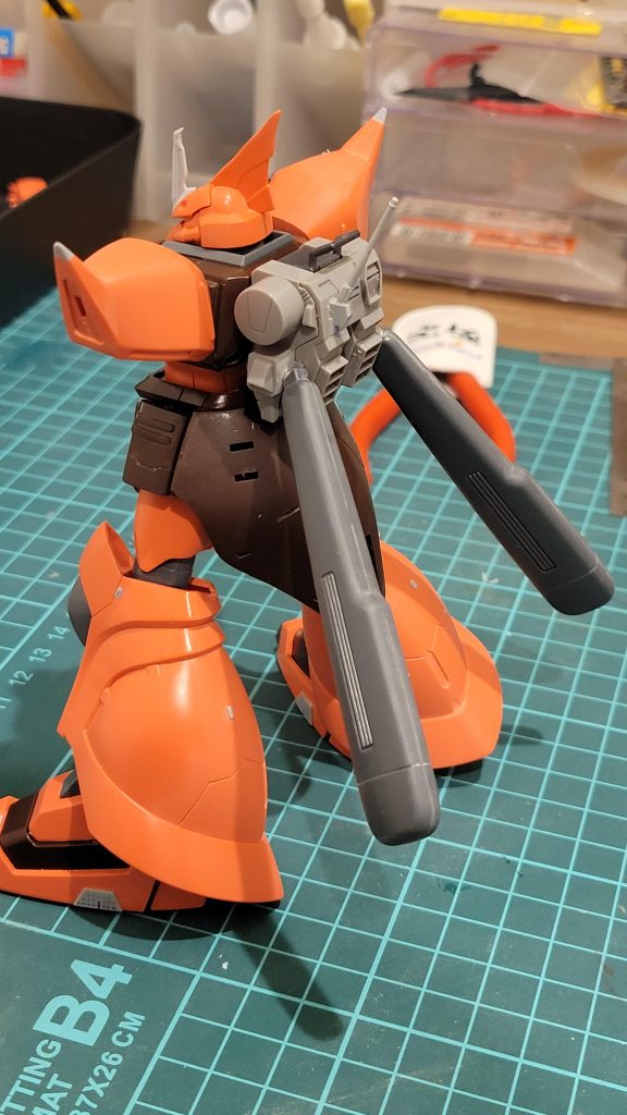 高起動型ザクのバックパックを流用。