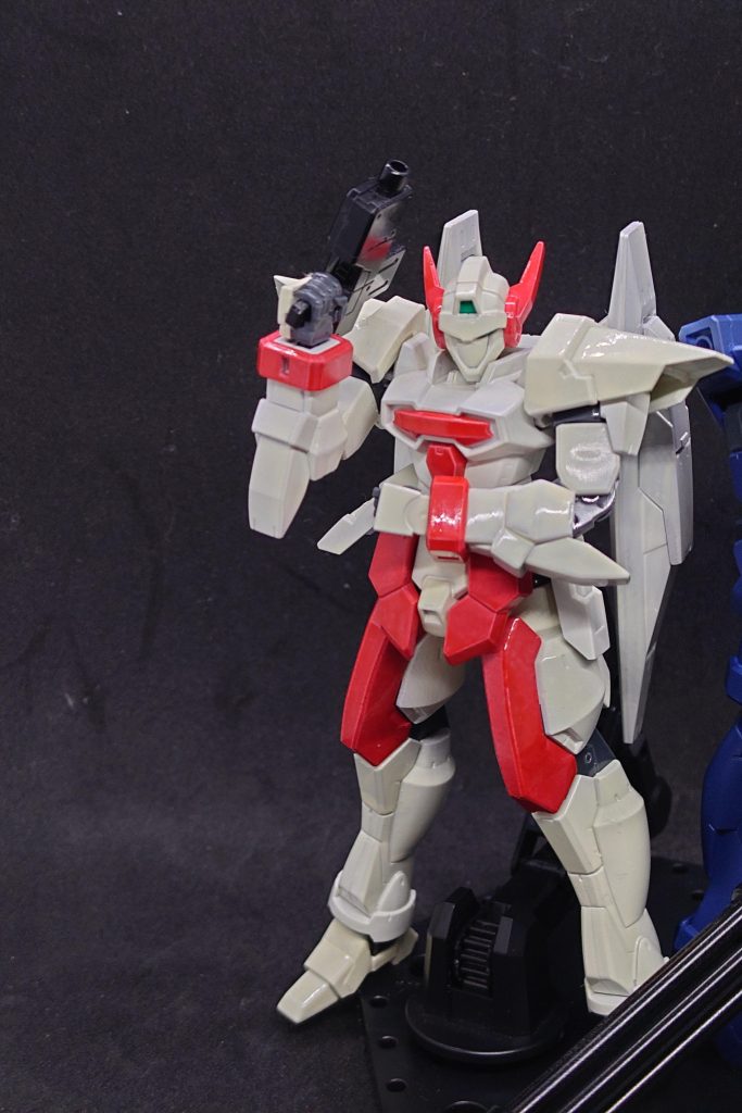 Gバウンサーに使用した色はレッドとクリーム色？名前がわかってないので御了承下さい！(ヽ´ω`)クリーム色は千束の髪の色をイメージしてみました！持ってる武器はジェノスカスタムから拝借してます！(´ε｀ )