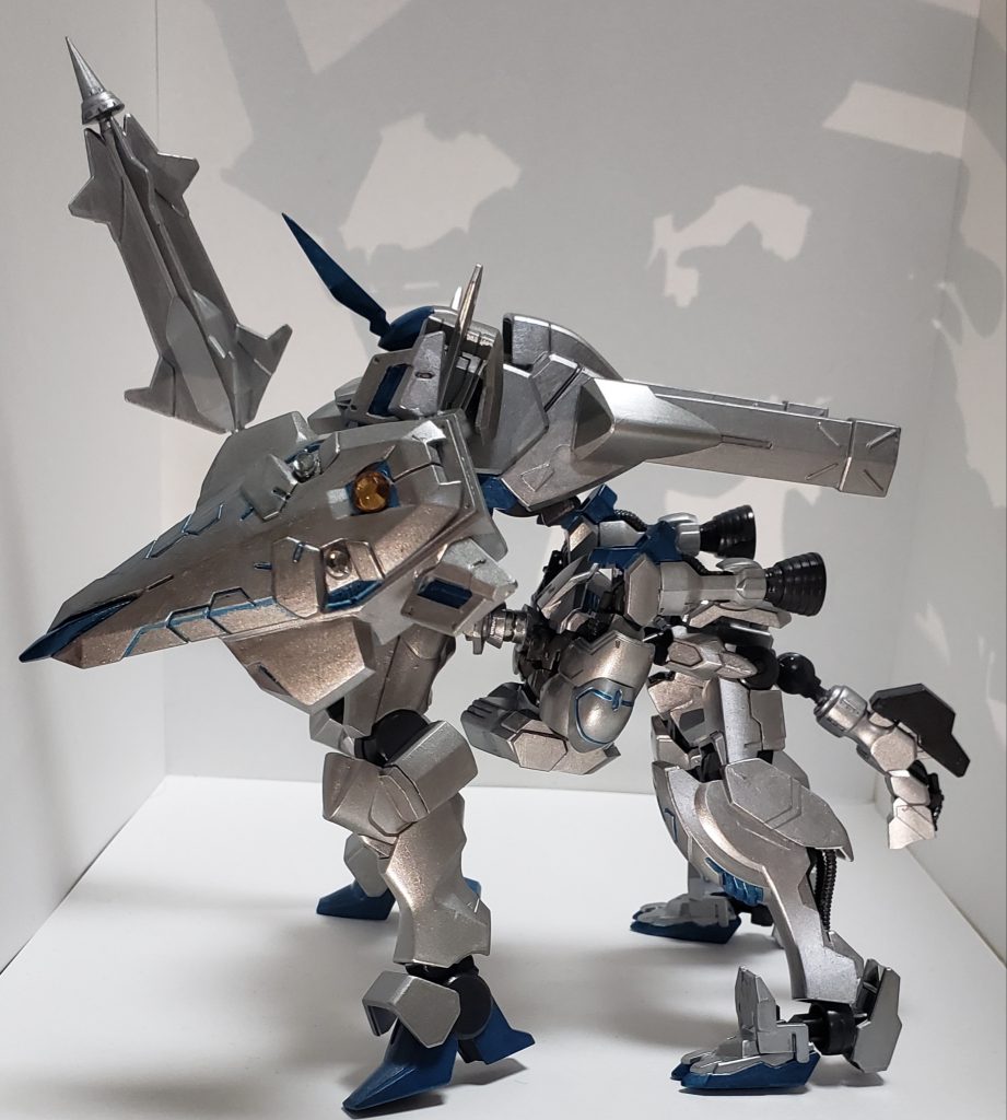 馬体はネオジム磁石で接続。腕バーニア(バルバトスの腕)はあっちこっち動くので、いろんな方向に急加速できるぞ。