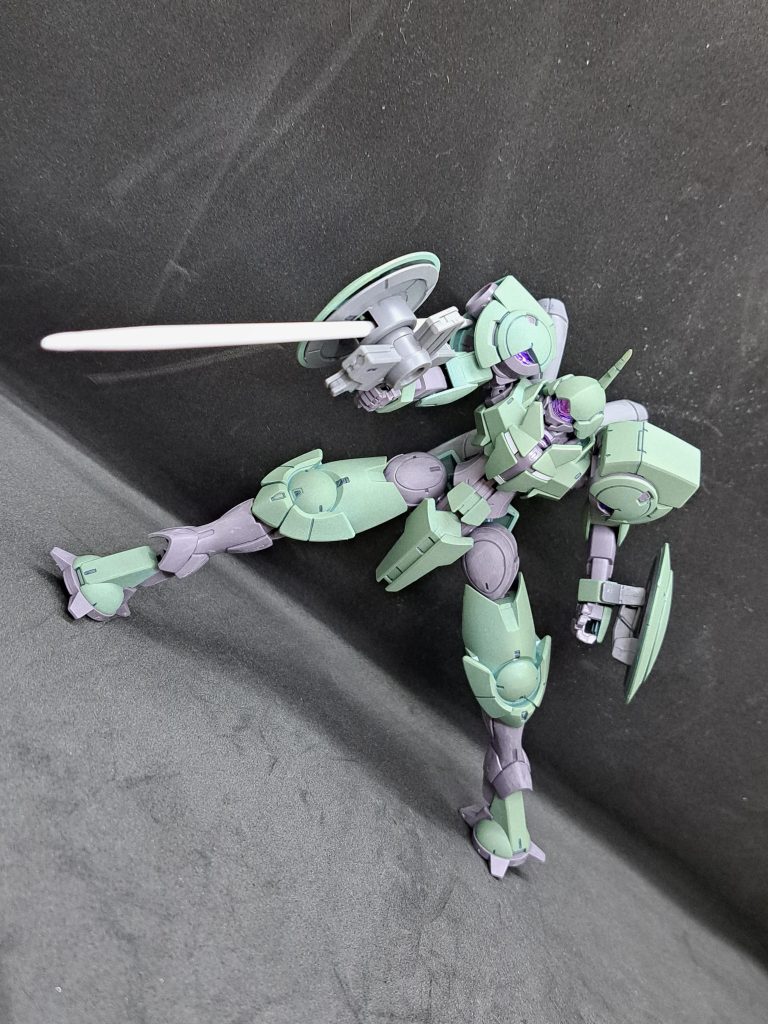 最後に射撃ポーズで一枚。今気付きましたが、右脚フレームの一部分の向きが前後逆になってました……申し訳ありません！今回も最後までお付き合いいただき、ありがとうございました！