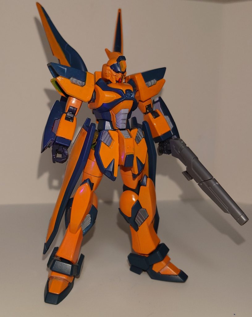 逆サイドから。目を蛍光色で塗ったので光らせようと紫外線当ててますが、全然光らず…