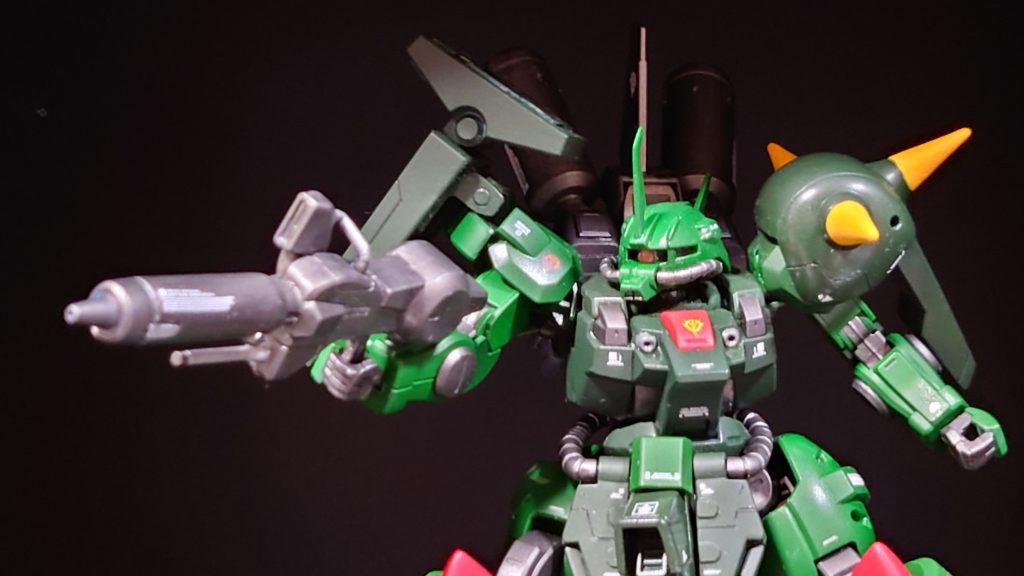 ビームライフル腕をディランザにしたんでグリップ先の出っ張り削らないと持てないんですよ