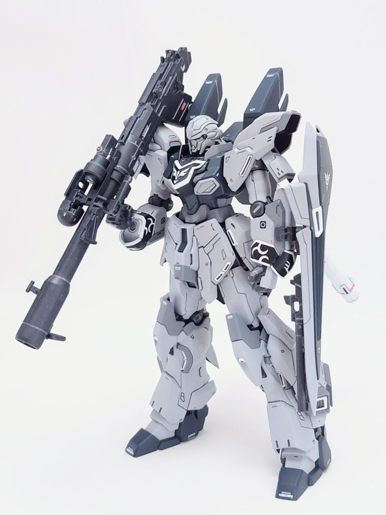 シナンジュ専用バズーカ。