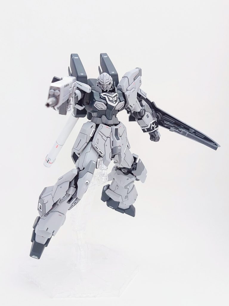 「避けるなよ...コロニーに穴が開いちまうだろうが!!」