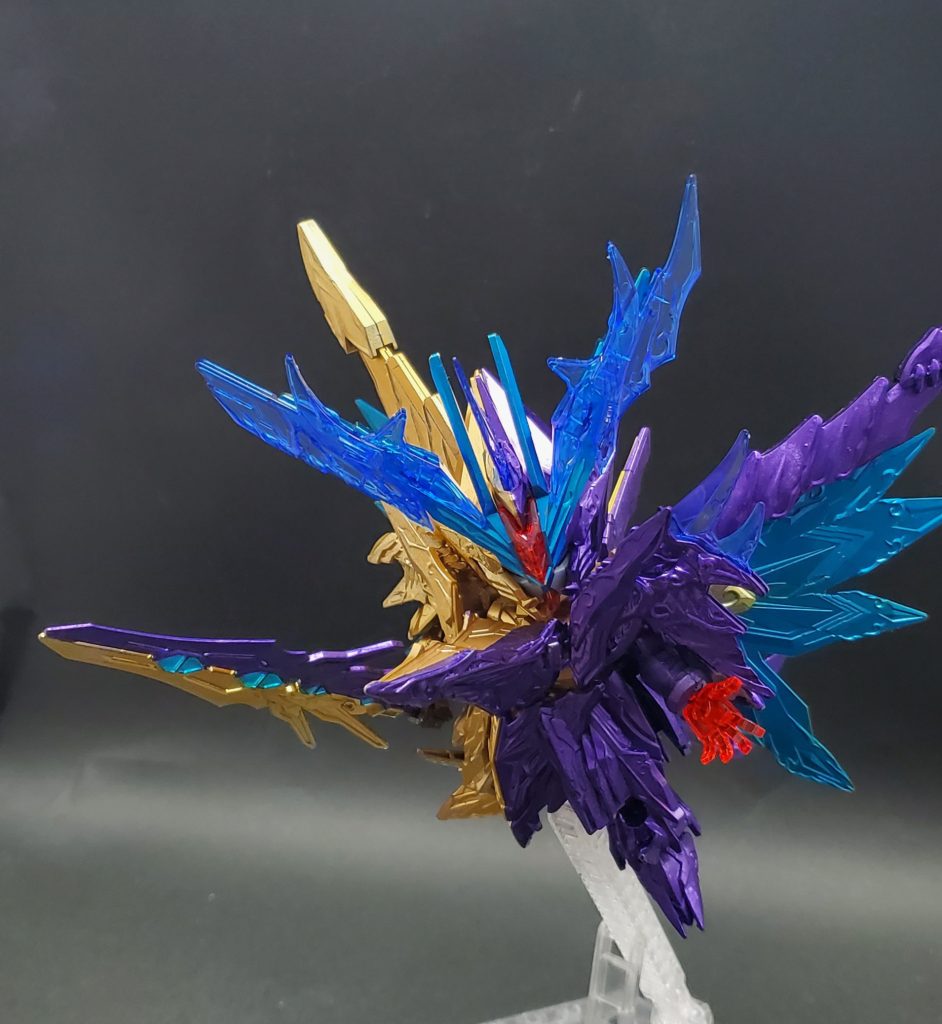 ふたつの剣は合体させる事が出来ます光と闇が合わさり最強に見える