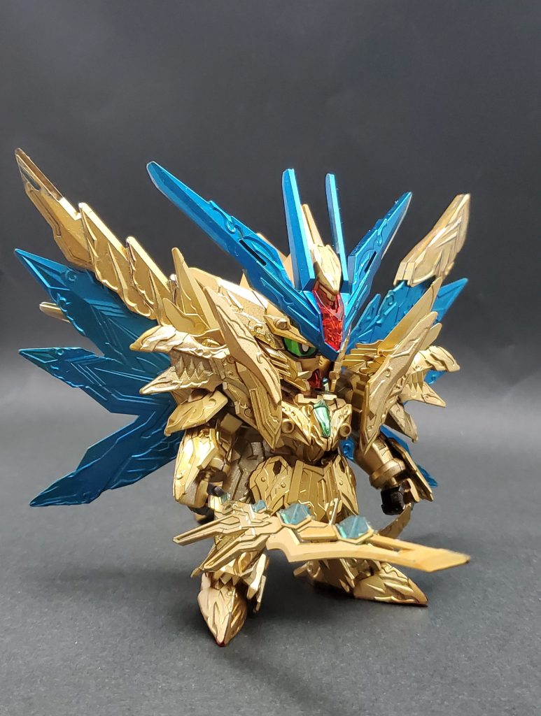 合体前その1キャプテンネオをイメージして塗装しています。オルタナティブジャスティスの羽根を片方金に塗っちゃって戻せないのでそのままスペリオルの方にそれっぽく取り付けてます名付けてキャプテンスペリオルストライクFF(フリーダムファイター)!脳内設定では異世界に転移したキャプテンの新たな姿です()