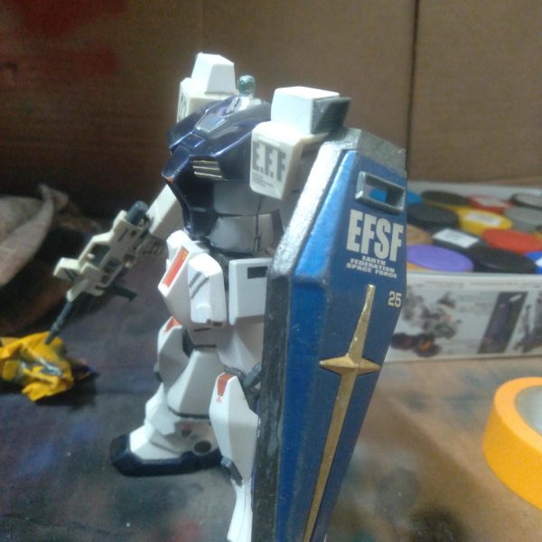 This is my next project. It is a GM I will be making. I have a head for it haha. I will be removing the current thrusters on the shoulders in favor of some better one. The lower body is a mix of GM space command(?) And Tristan. The torso is from the GM/GM and the arms are from a ground GM. The shield is also GM/GM. It will be called the GM R-type(?) （2枚目）