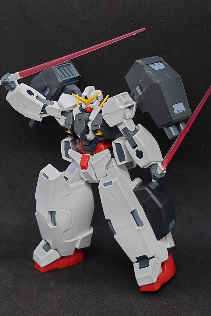 たしか作中では使われていなかったと思うのでビームサーベルでの構えもいれました！最後まで見て頂きありがとうございます！