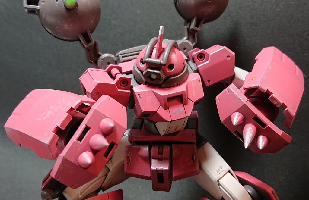 スパイクシールド:攻守に優れた武装。姿勢を崩した相手に馬乗りになって日頃のスペーシアンへの怒りをスパイクに込めて何度もぶちかます…相手はトラウマ確定でしょうね…Ⅲ「チュチュ~アンテナ折ればいいんだぞ~」「うっせぇ!○ね!スペーシアン!!」みたいなシーンを見たいです。