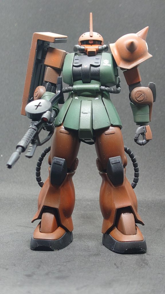 HGUCコンプリート計画のレギュレーションに合うようにミキシング率は低めにしています。マシンガンとバズーカはリバイブ版の物を使っております。