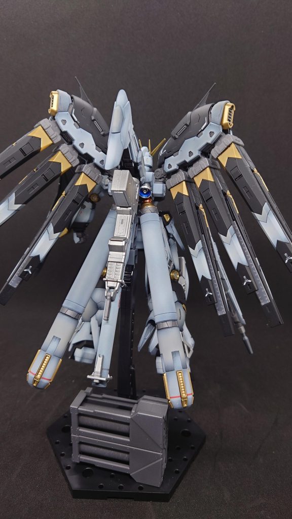 Hiνガンダム–3枚目/制作者：ノルン