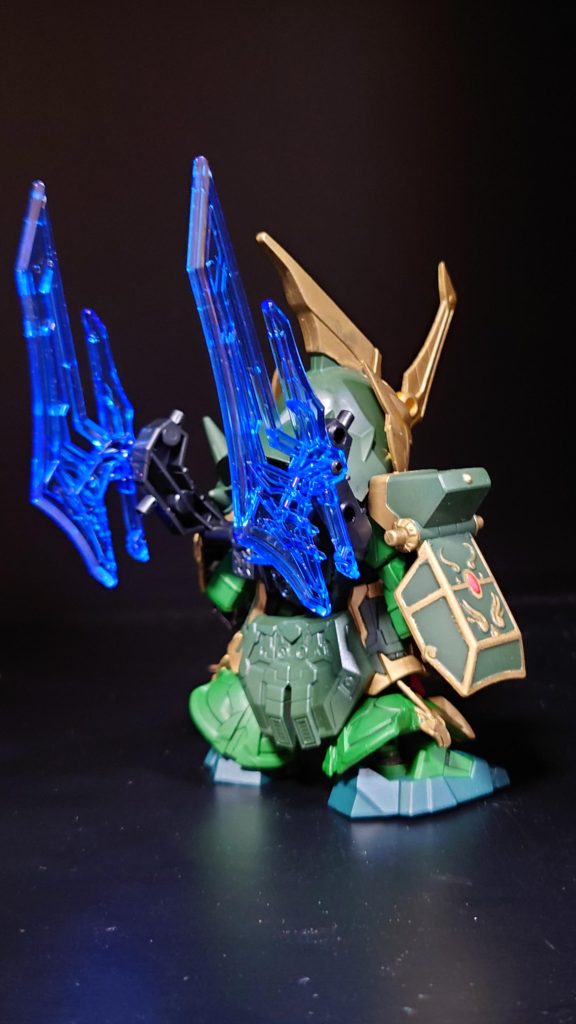 後ろ姿がサザビー過ぎる三国伝の時もほとんどサザビーだったから違和感なく仕上がりました