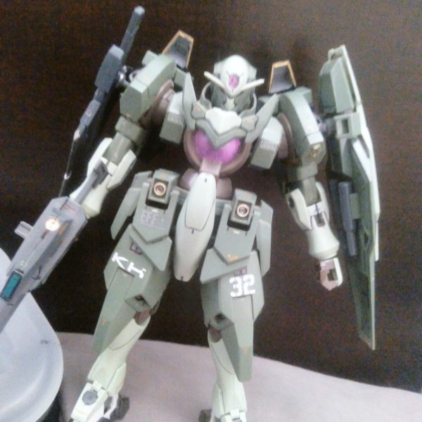 Started painting my hg gnx-IV tonight. I think these colors will go together. I will probably use gunmetal for the frame and weapons （1枚目）