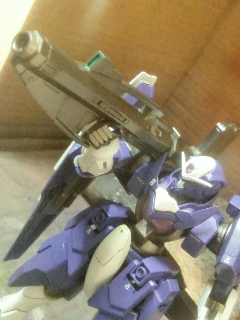 Then there is the NGN bazooka. Capable of firing gn particle based rounds or standard projectile rounds. There are also gn vulcans in the head and on the waist. These are mainly used to intercept missiles and take out enemy sensors. There are also 2 gn beam saber handles stored in the legs for close combat.