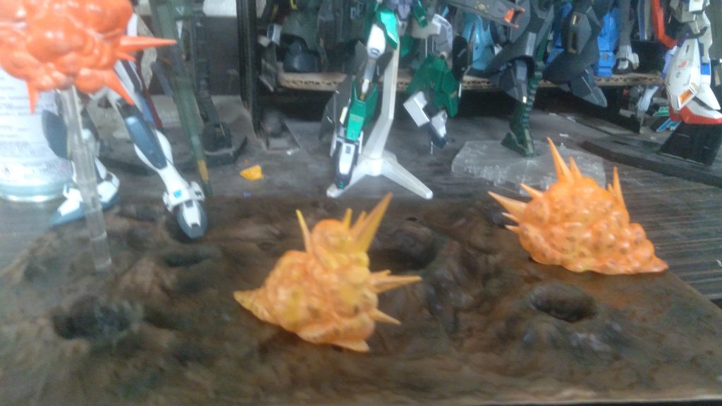 With the explosion effects before I painted them. That's one of my custom Strike units haha