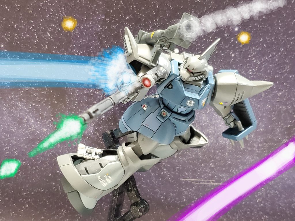 互角の推力を得たゲルググMはバズーカキャノンとビームマシンガンで牽制しつつジムカスタムを追い込む❗バーニア全開での稼働時間は短い💦バウアー中佐は短期決戦に挑む👊✨