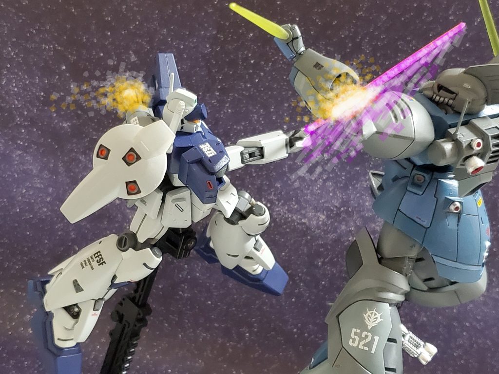 そしてジムカスタムは左腕を失いながらもビームサーベルでゲルググMの左腕を切り落とす～💦実力伯仲～✨