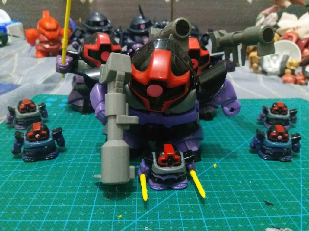 元祖SD　ドム–3枚目/制作者：LUNLUN（邪道可動）