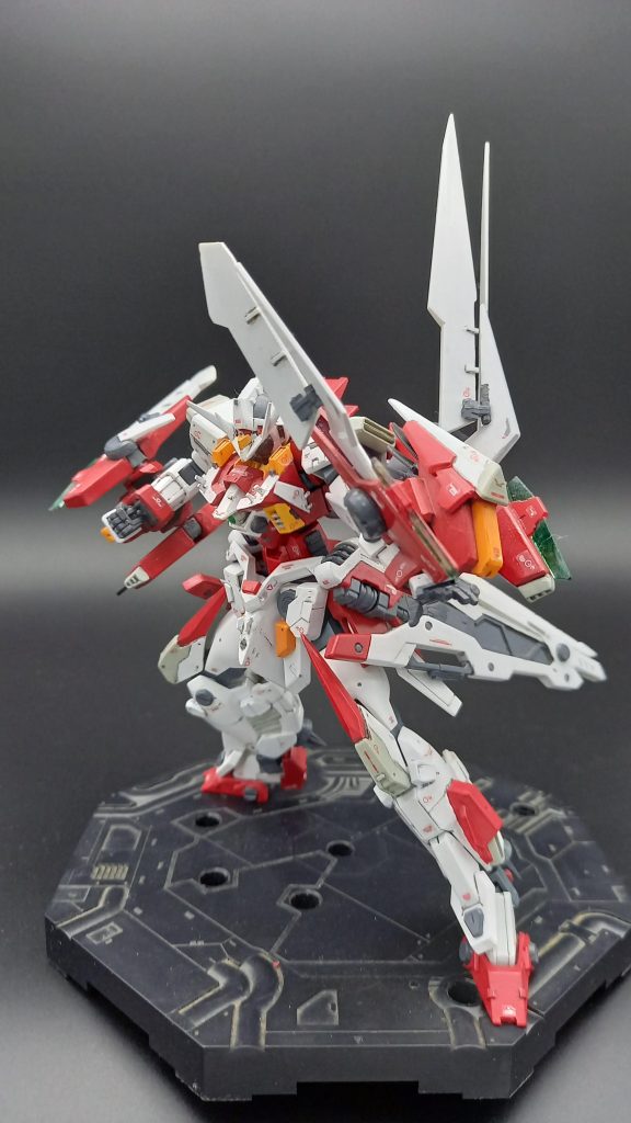 格闘戦もいけますよ変形はできなくなりましたけど😅