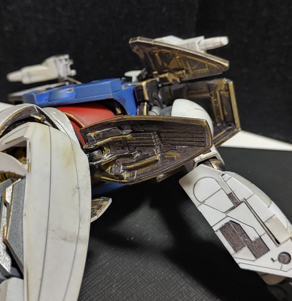 内部フレーム等は、基本的にヘビーガンメタ&ゴールドでリアルさを追及