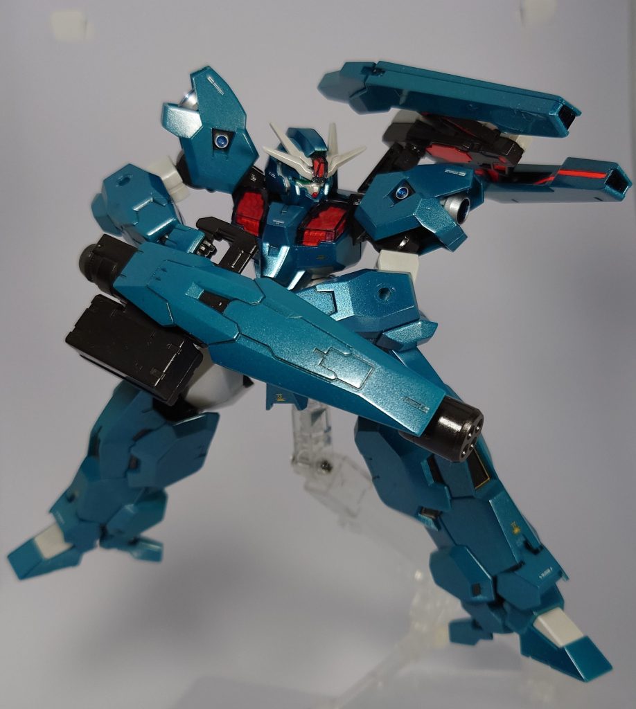 基本的には原作準拠です。工作は膝裏の肉抜き埋めとアンテナシャープ化、あとは水星キットとしては珍しくヒケが目立ったので表面処理を頑張りました。