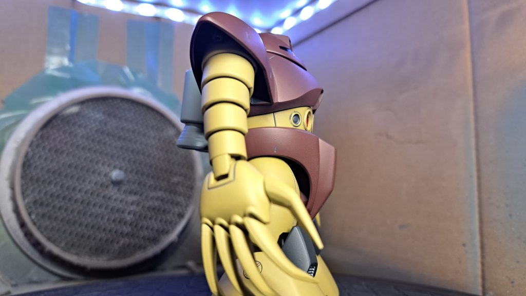 爪削ってみました前にHGUCゴッグの改造紹介がされてて、真似ました