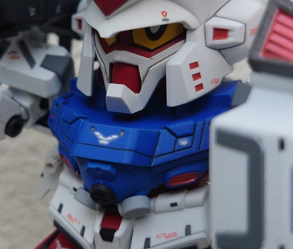 今回は初めて本格的に筋彫りを頑張ってみました！使用したのはほぼ0.3mmのタガネで、掘った跡をデザインナイフで整えてヤスリをかけてと言った感じです