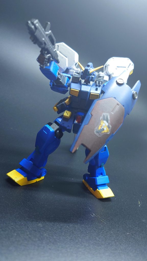 首、浮いてます。