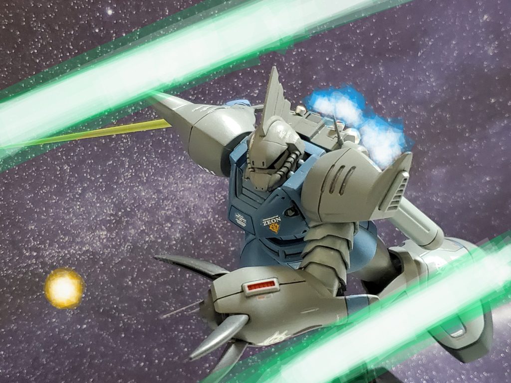 ビームキャノンの砲撃を恐れず巧みに回避し、猛然と迫るゲルググタイプ❕ハインツ・ベア大尉はジオン兵士の信念、執念のようなものを感じる……((( ;゚Д゚)))💦