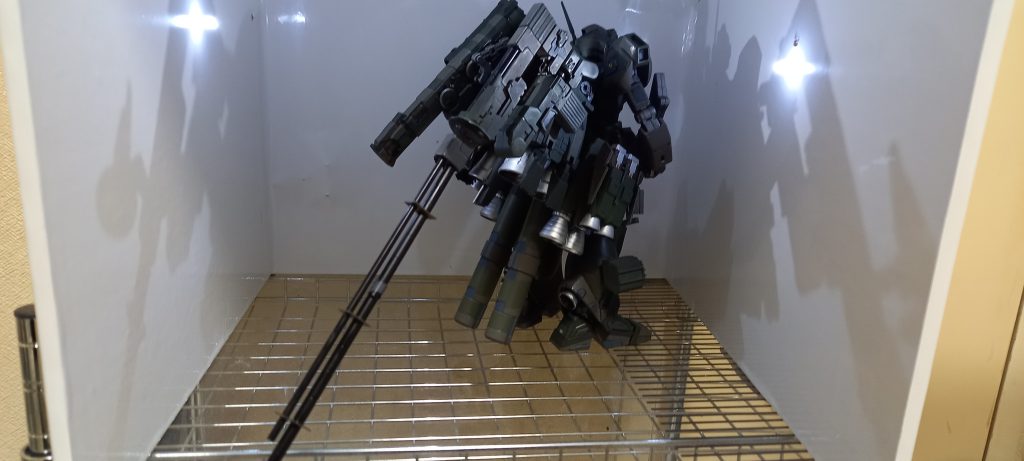 遠距離支援型、後ろから400mmロングレンジカノン砲はMSG スとロングライフルを全長240mmから320mmに砲身を延長してあります。ビームカノン砲もMSG セレクターキャノン使用