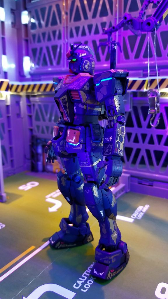 デカールいっぱい貼ってる人たち居るけど・・・あんたら、スゲーよ!!!