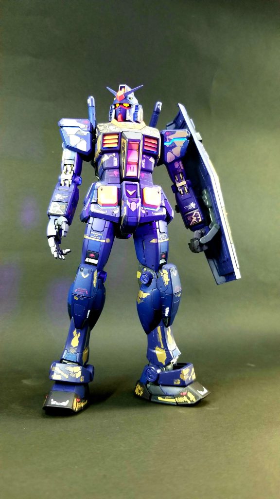 電磁放電システムは、頭・肩・胸・腰・間接になります。蛍光塗料で光らせてます。