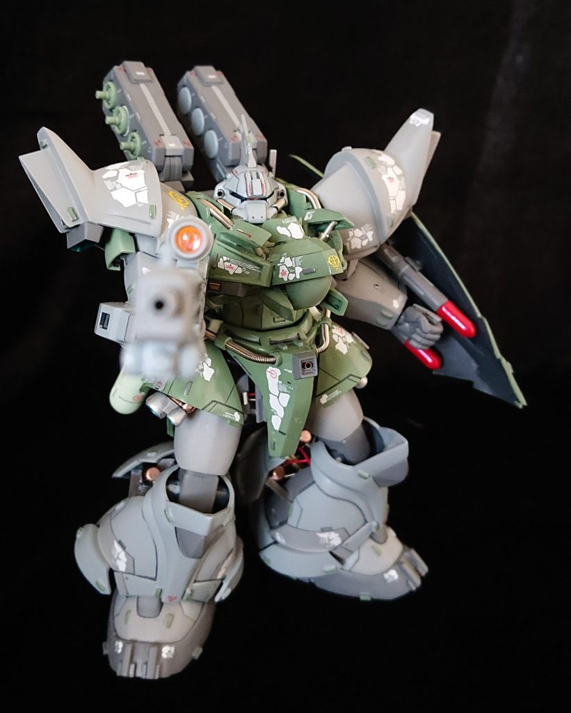 うちのハートにどストライク。量産型がまたいいね。胸元から見えるシリンダーなどは、チラ見できるところに漢のロマンを埋めて😍