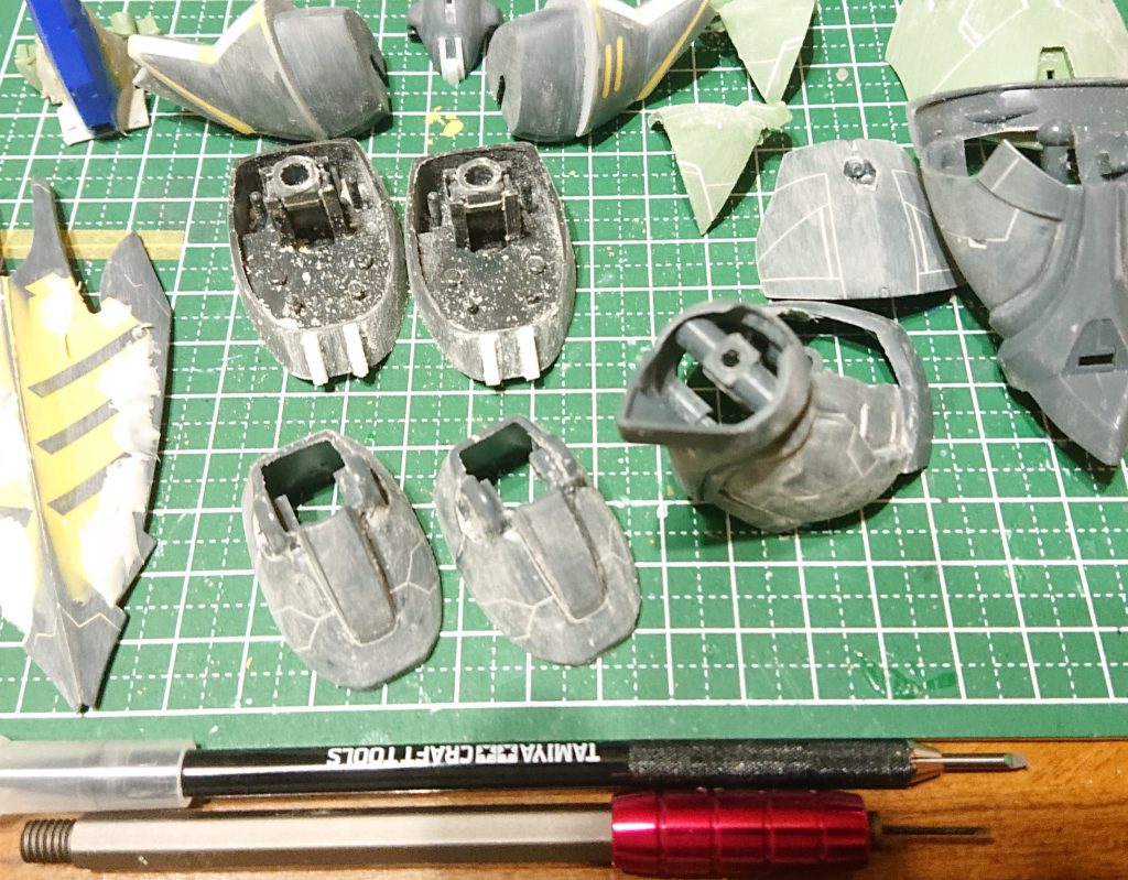 掘って、切って、貼って、盛って、ヤスって😤