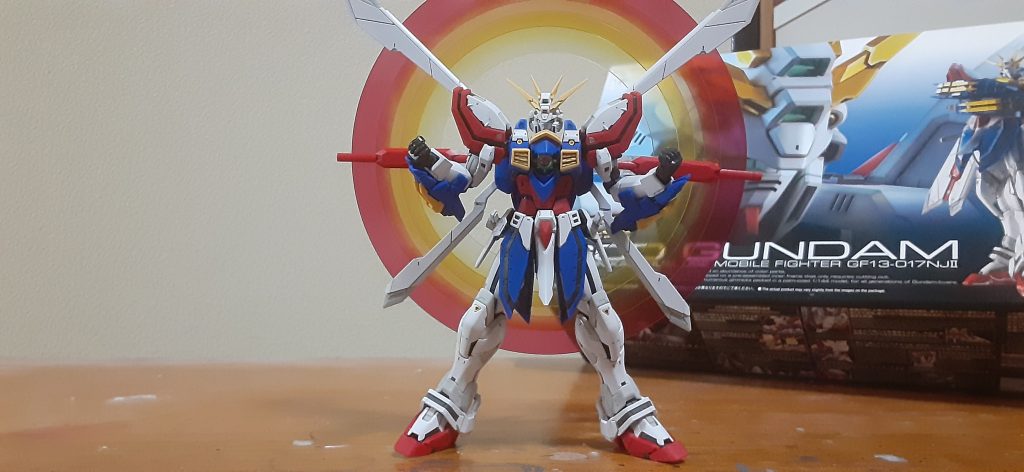 HGのシャイニングガンダムも合わせ目とか処理してきっちり仕上げないと。