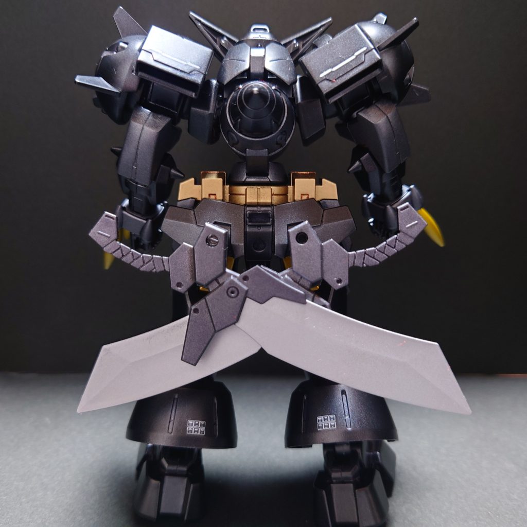 ゲッターレザーの代わりに、GNオーガソードの刀身をシルバーにしましたメタルブラック下地にアルミシルバーで塗装しています刀身だけ光沢で、持ち手部分は、つや消しです