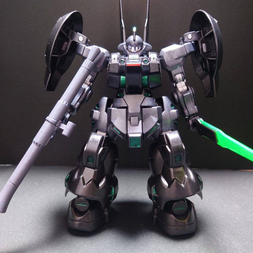 こちらが、ドローン・ディランザです破損したディランザのパーツを利用し、ドローンとしての試験機の設定です(雑なモビルドールじゃん、それ笑)